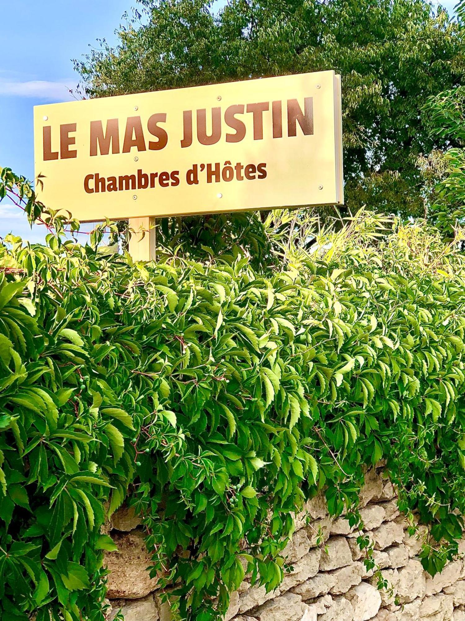 Le Mas Justin Gordes Bagian luar foto